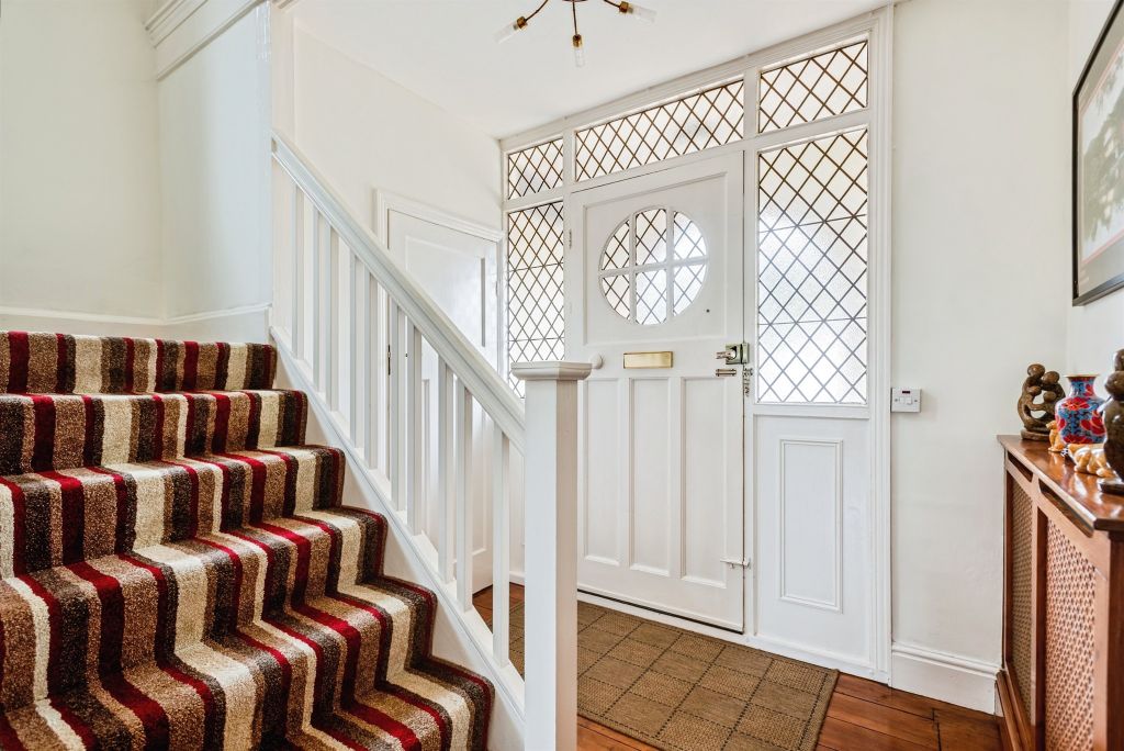 Property photo 2 of 19