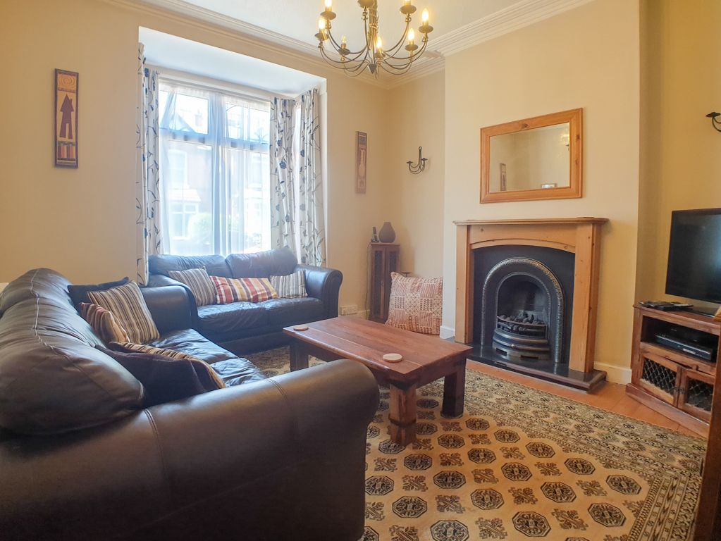 Property photo 2 of 19 Image