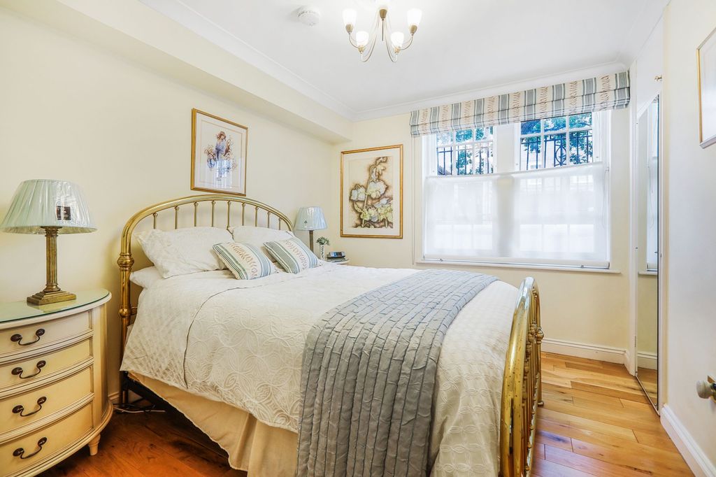 Property photo 3 of 11