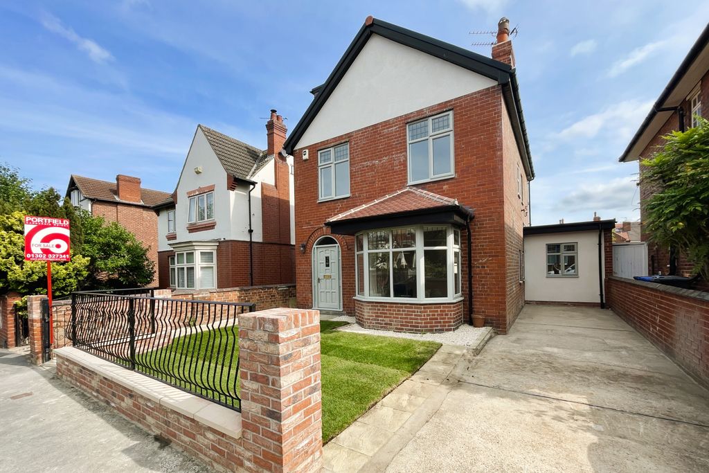 Property photo 2 of 25 1