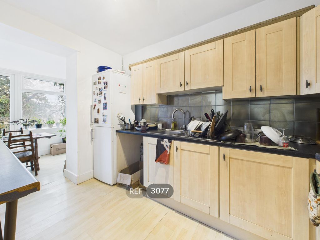 Property photo 3 of 29 Kitchen