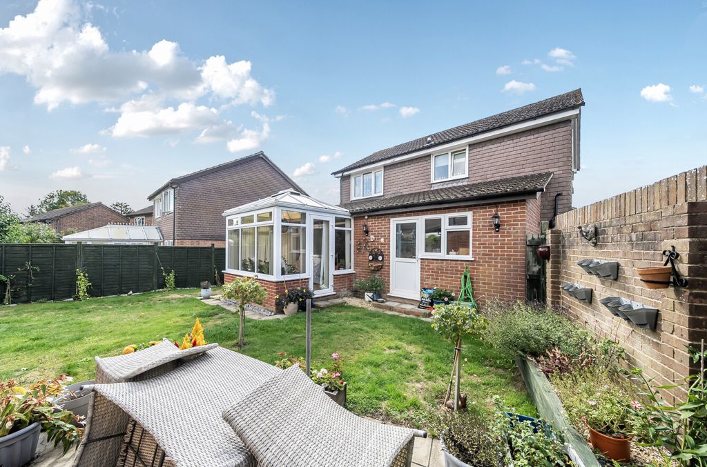 Property photo 1 of 13 1349588-14-68Bee9...