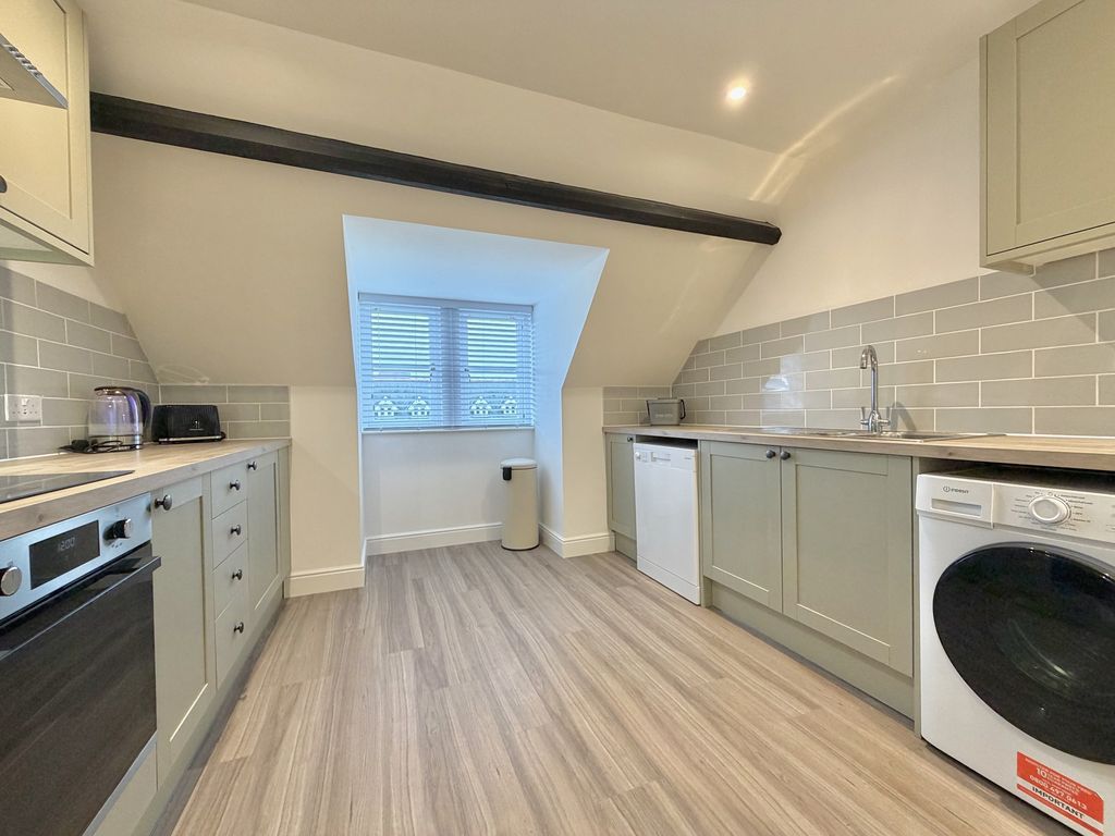 Property photo 3 of 15 Kitchen