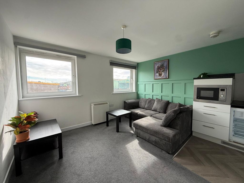 Property photo 1 of 5