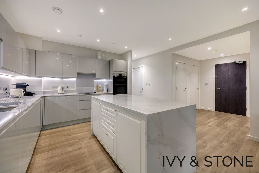Property photo 1 of 21 3848071