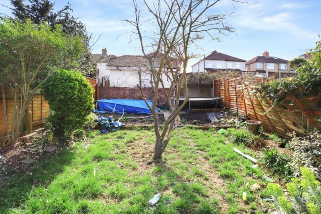 Property photo 2 of 6