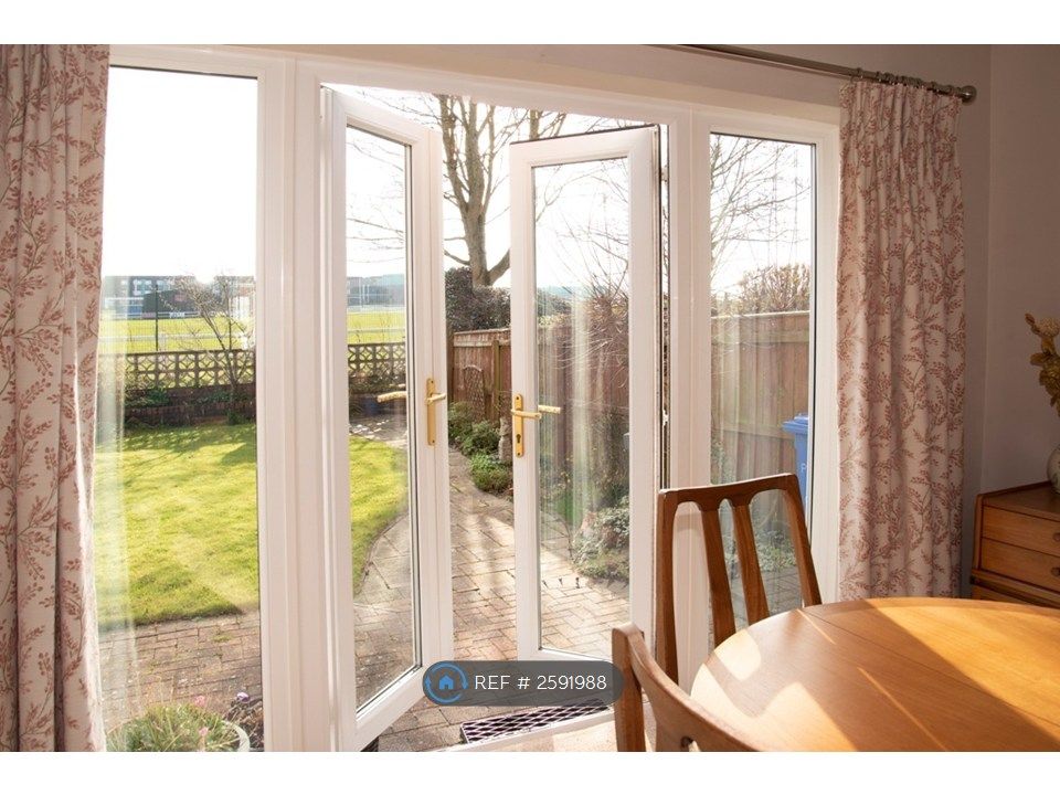 Property photo 2 of 7