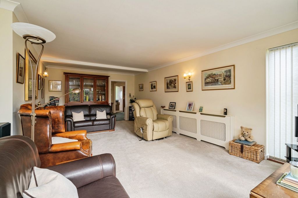 Property photo 3 of 19 Photo