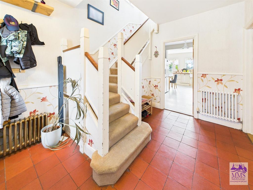 Property photo 3 of 24 Cam04098G0-Pr0048-Still001.Jpg