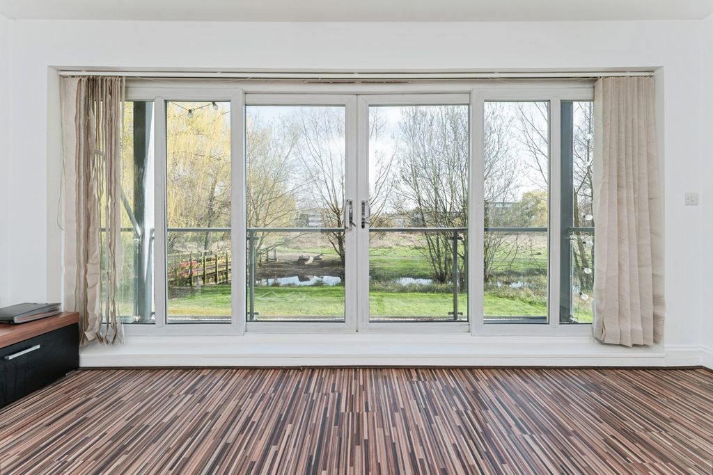 Property photo 2 of 27 Pbox-Img.Jpg