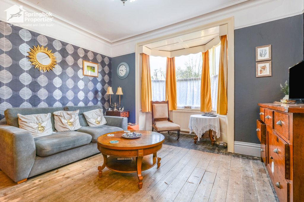 Property photo 2 of 18 Image 2