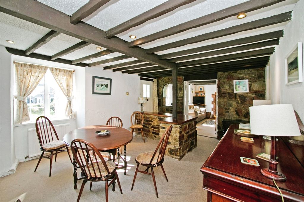 Property photo 3 of 43 Dining Room