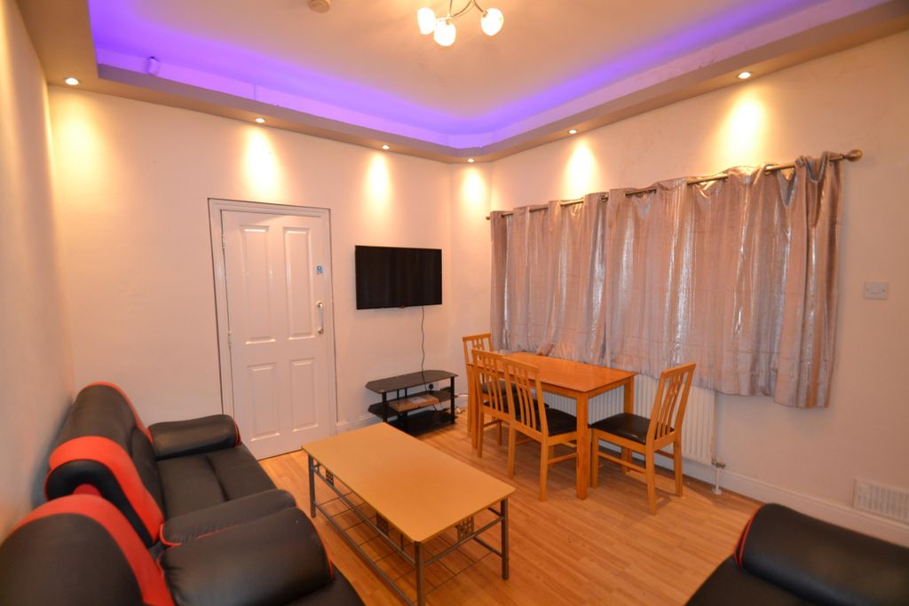 Property photo 2 of 20 Property