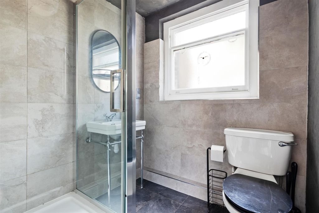 Property photo 3 of 7 Fairholme Road 64c Ph6.Jpg