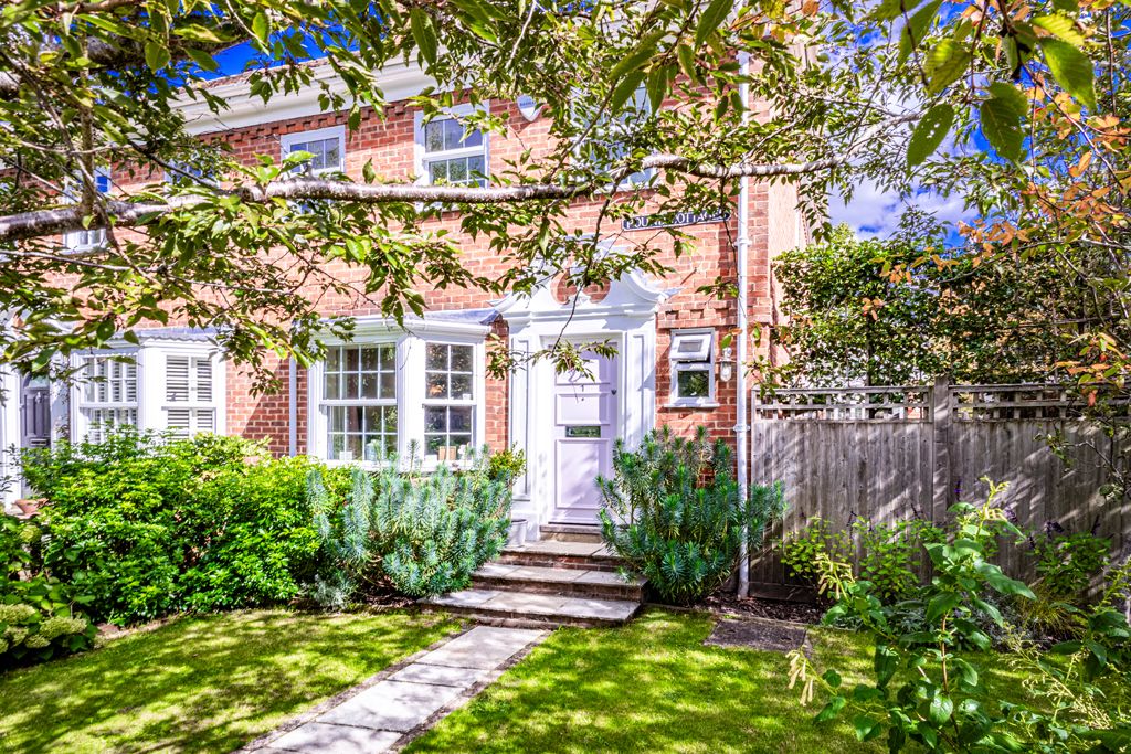 Property photo 2 of 37