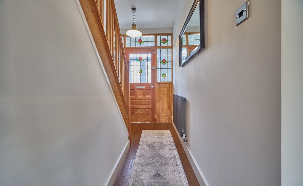 Property photo 2 of 13 127 Priesthills Road Hk 4.Jpg