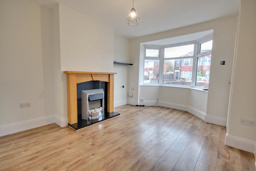 Property photo 2 of 11 Img_1061-Img_1063_Lzn.Jpg