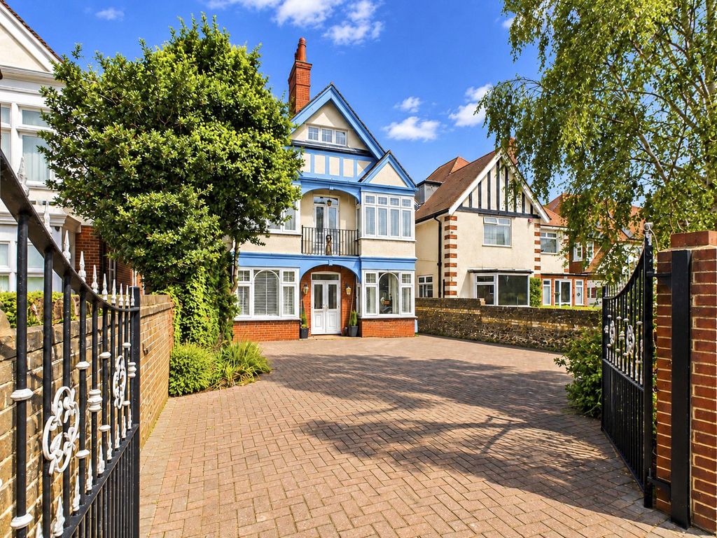 Property photo 1 of 34 Picture No. 50