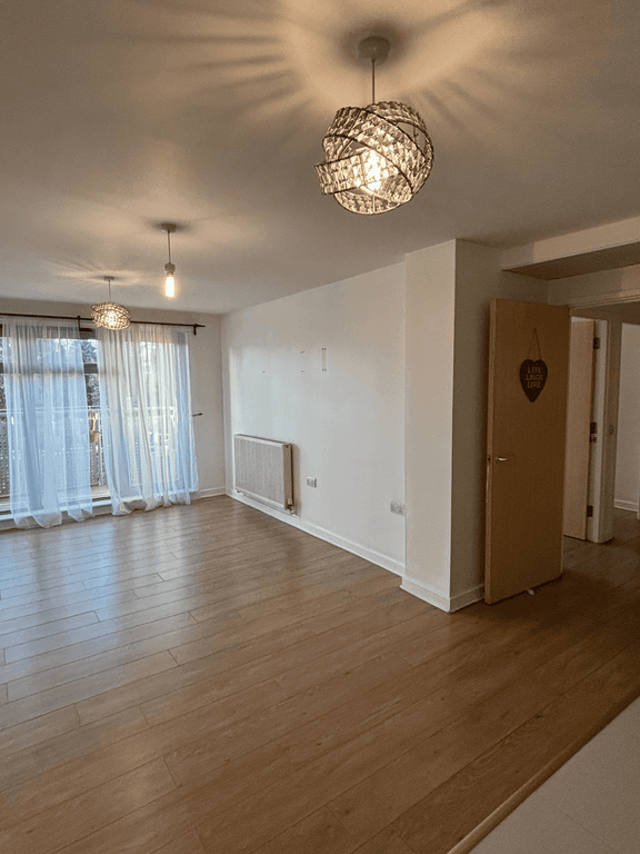 Property photo 3 of 7