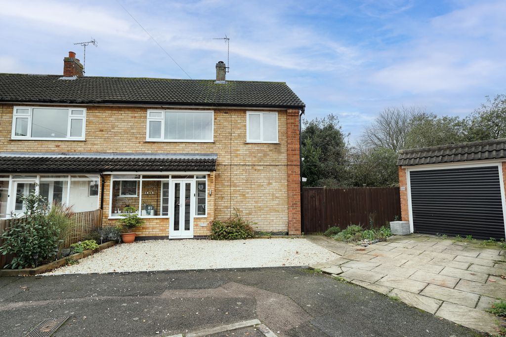 Property photo 1 of 32 Dsc00210