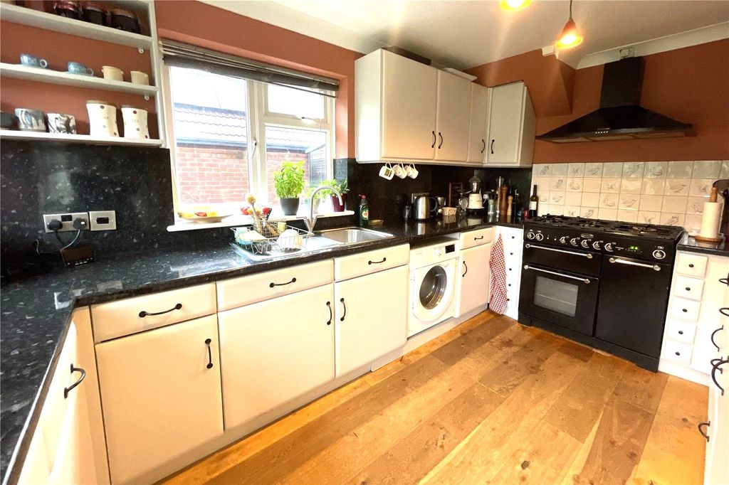 Property photo 3 of 13 Picture No. 21