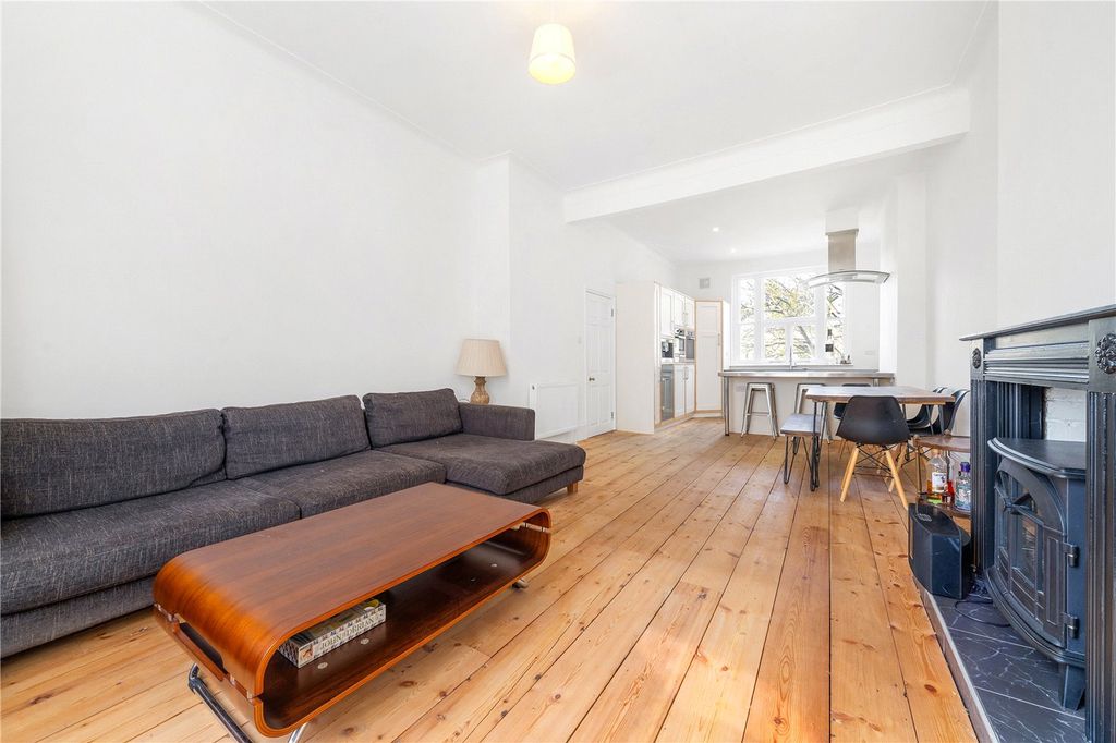 Property photo 2 of 16 Reception