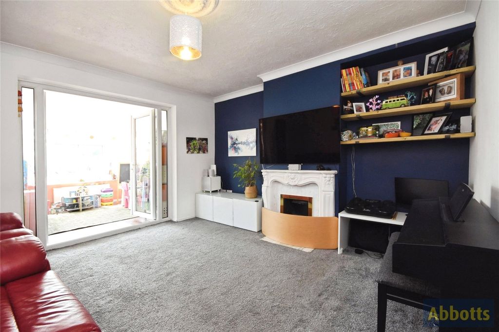 Property photo 3 of 17 Picture No. 34