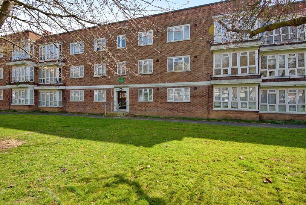 Property photo 1 of 1