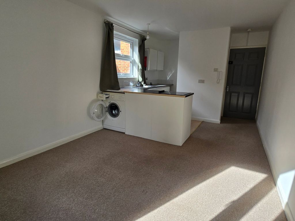 Property photo 3 of 5