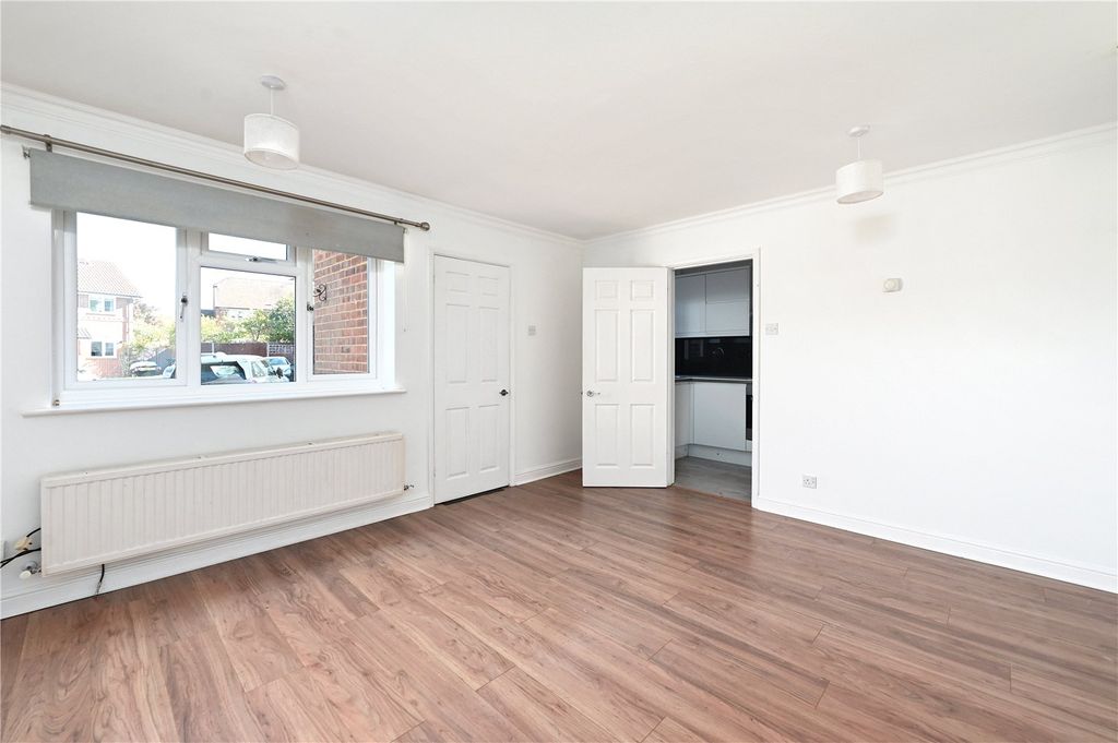 Property photo 3 of 13 Picture No. 16