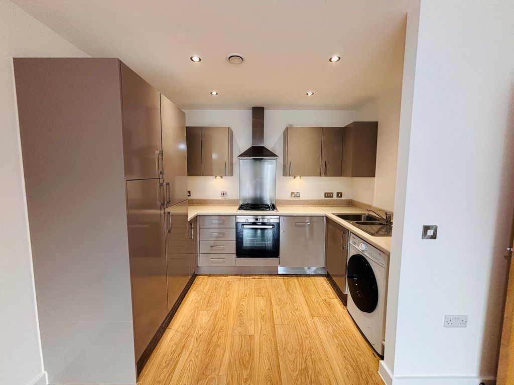 Property photo 2 of 7 Kitchen