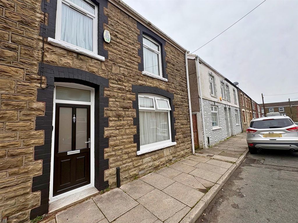 Property photo 2 of 28 Imageedit_117_2572375883.Jpg