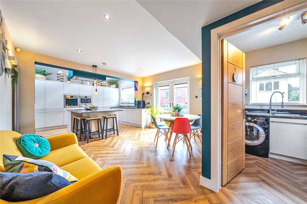 Property photo 1 of 35 Picture No. 30