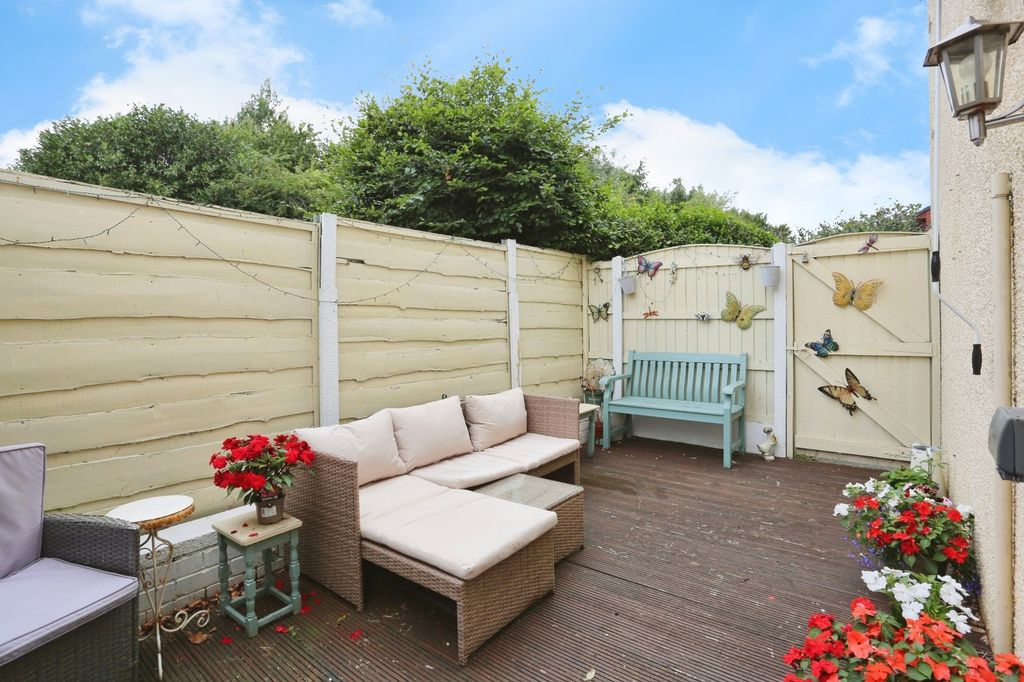 Property photo 3 of 16 Picture No. 12
