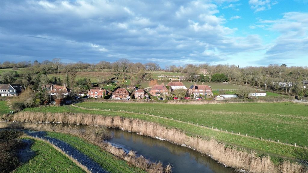 Property photo 1 of 33