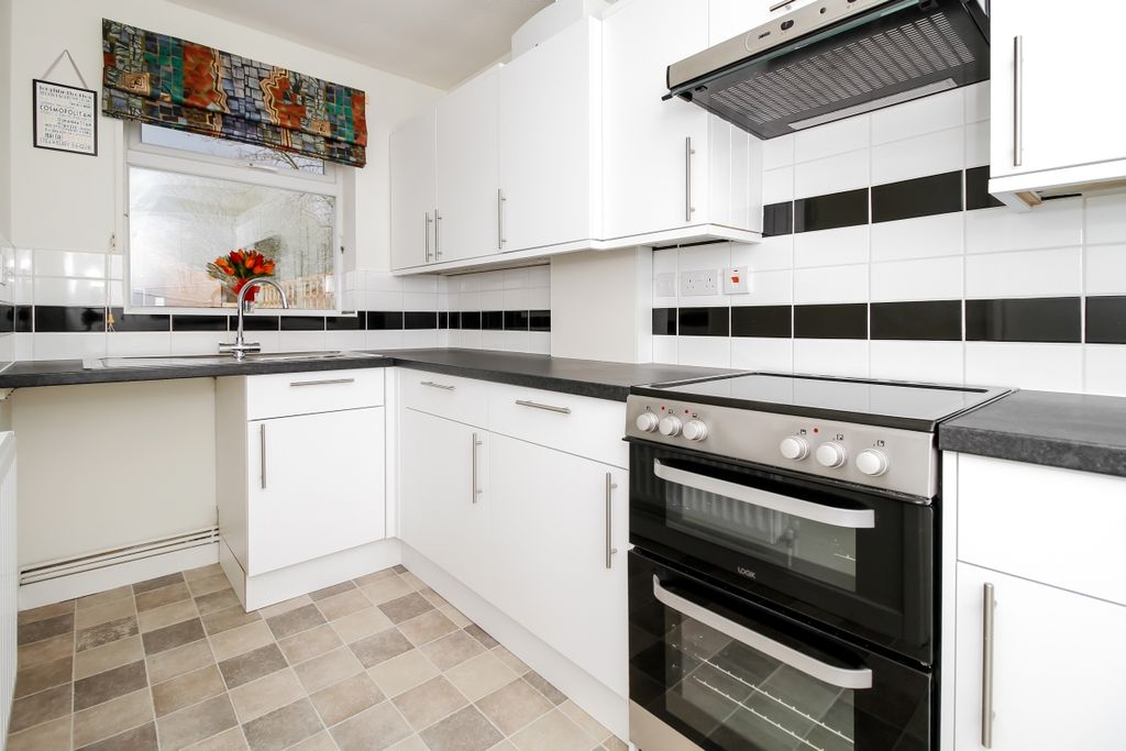 Property photo 1 of 8 51472