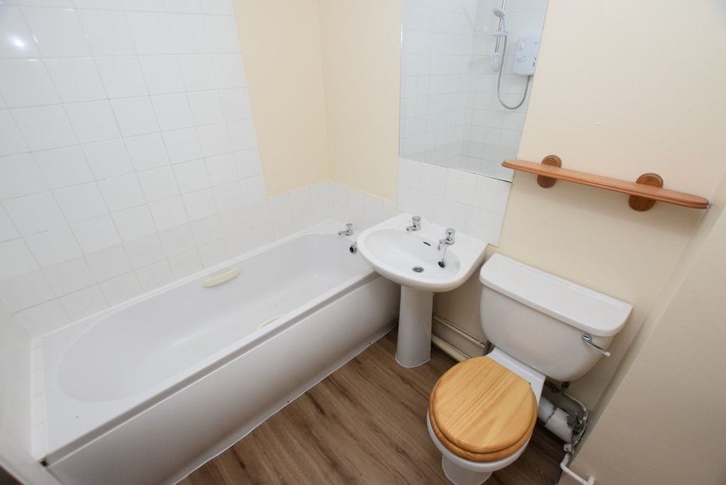 Property photo 3 of 7 4260782