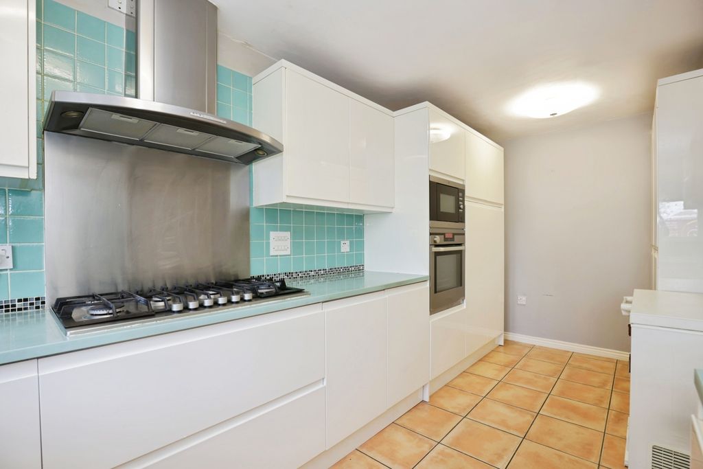 Property photo 2 of 17 Photo