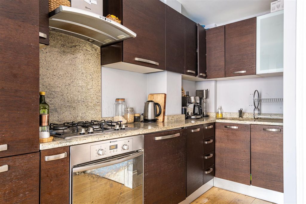 Property photo 3 of 8 03.Jpg