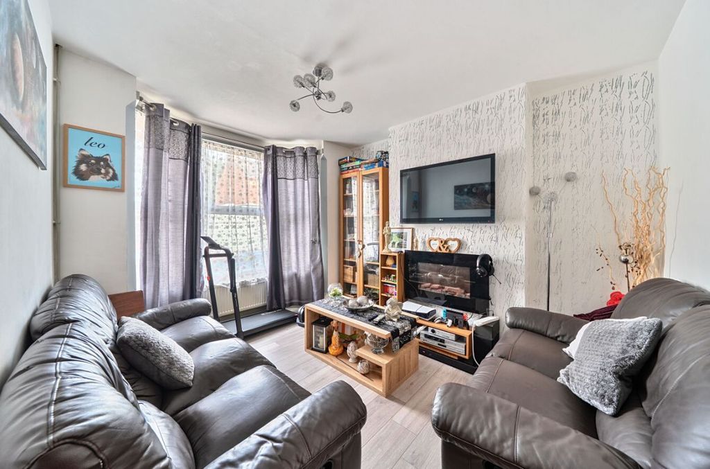 Property photo 2 of 15