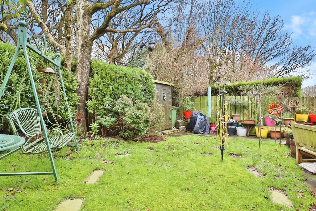 Property photo 2 of 23