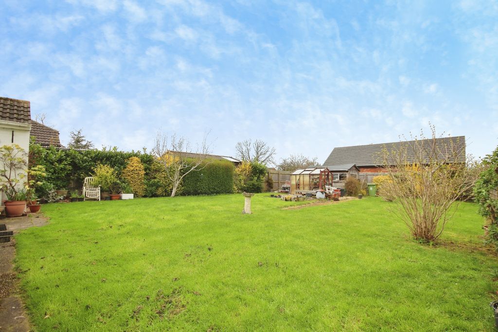 Property photo 2 of 16