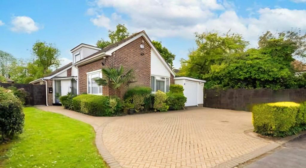 Property photo 1 of 18 Front.Jpg