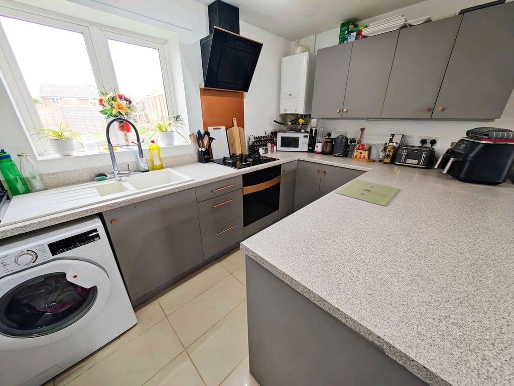 Property photo 2 of 9