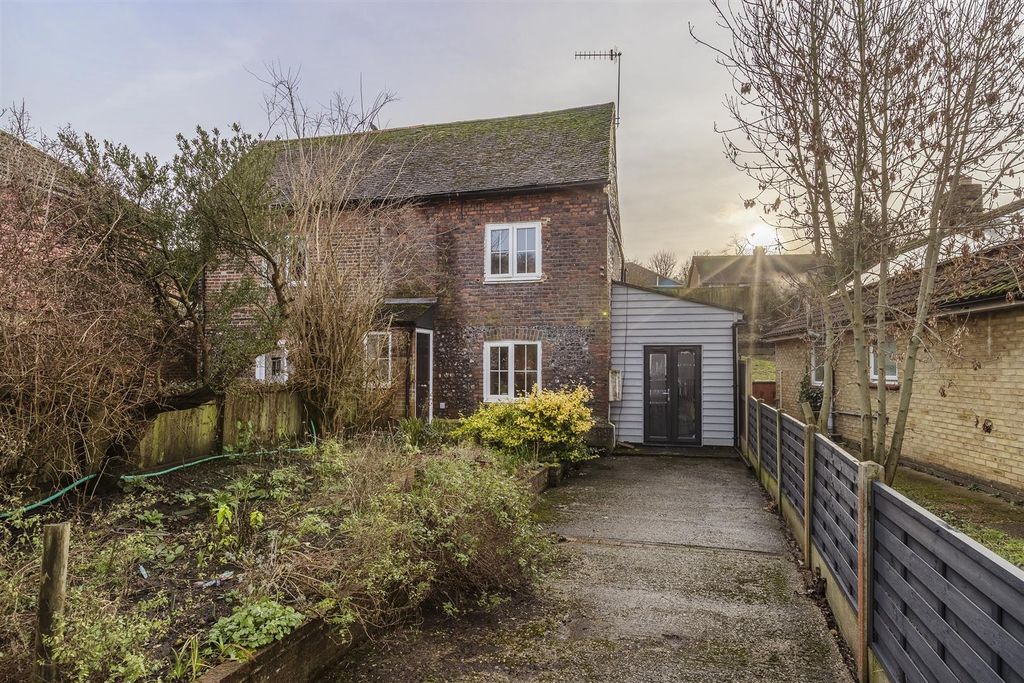 Property photo 1 of 28 Driveway