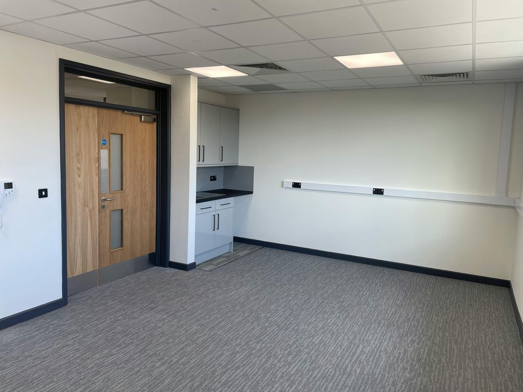 Property photo 2 of 8 Img_8136.Jpg