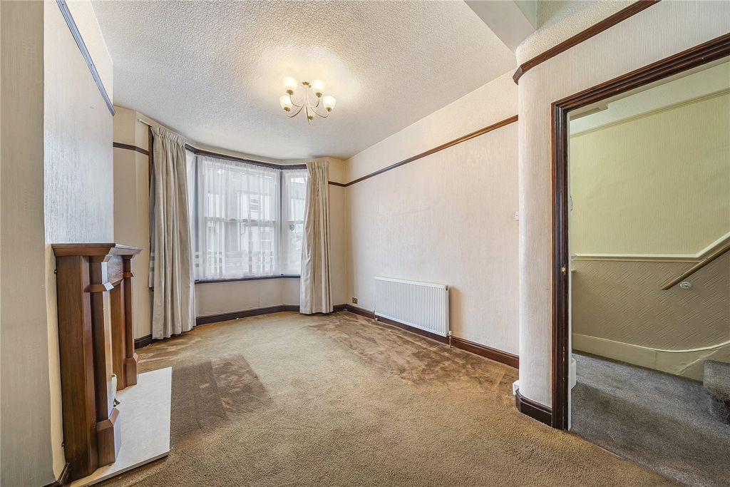Property photo 2 of 17 Picture No. 02