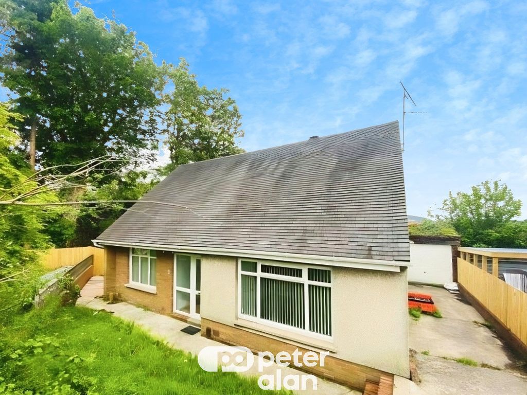 Property photo 1 of 18 Image