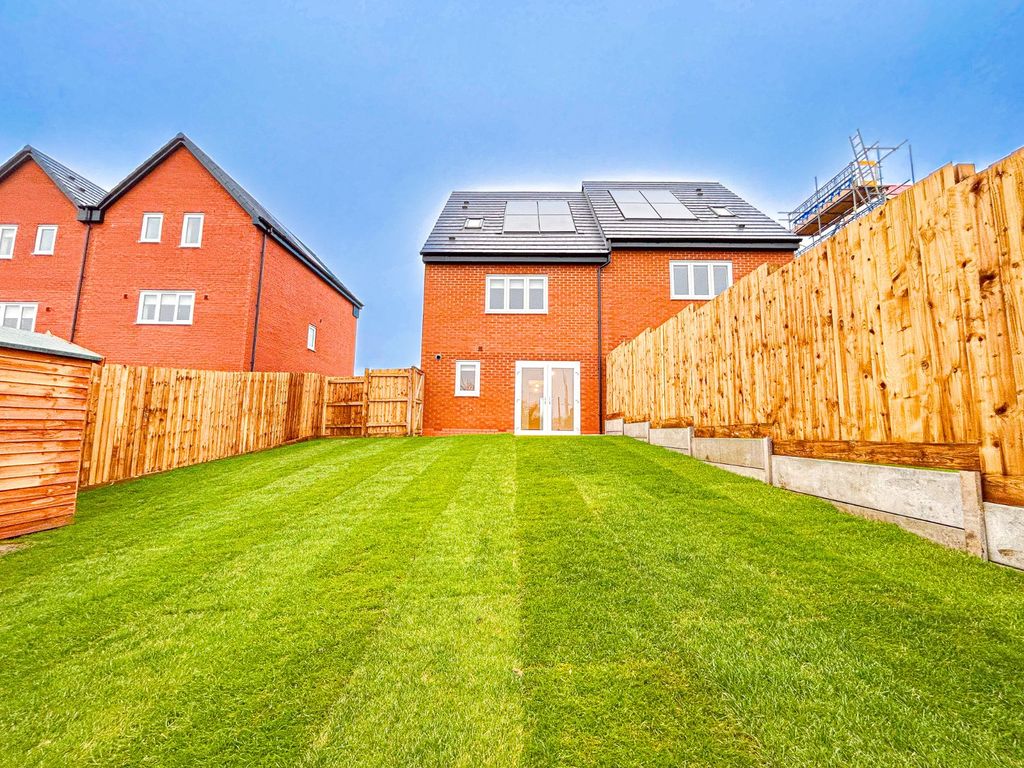 Property photo 3 of 35 Rear Garden