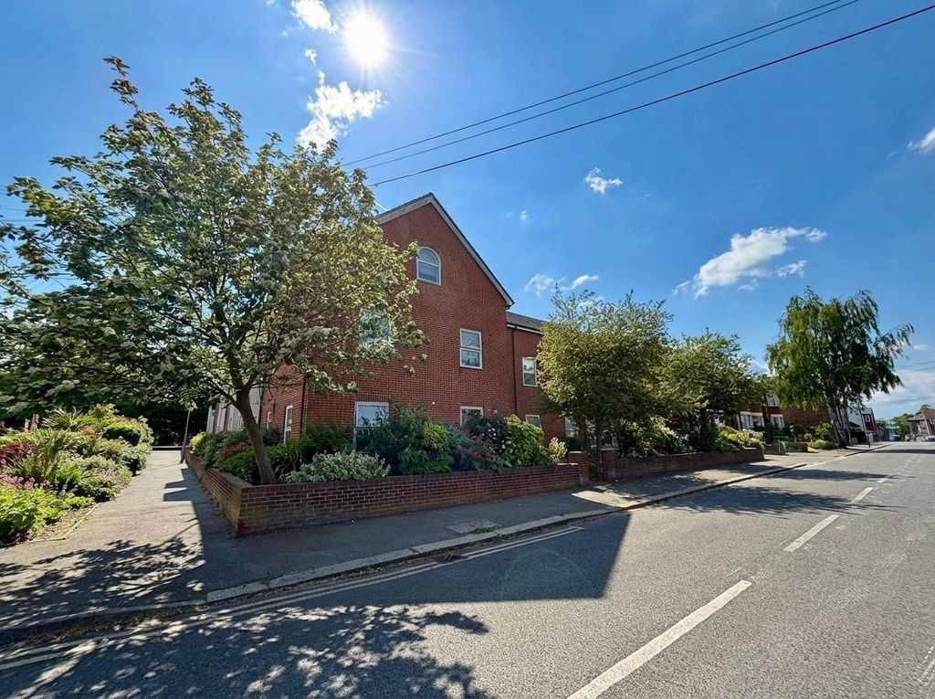 Property photo 2 of 7 Gallery